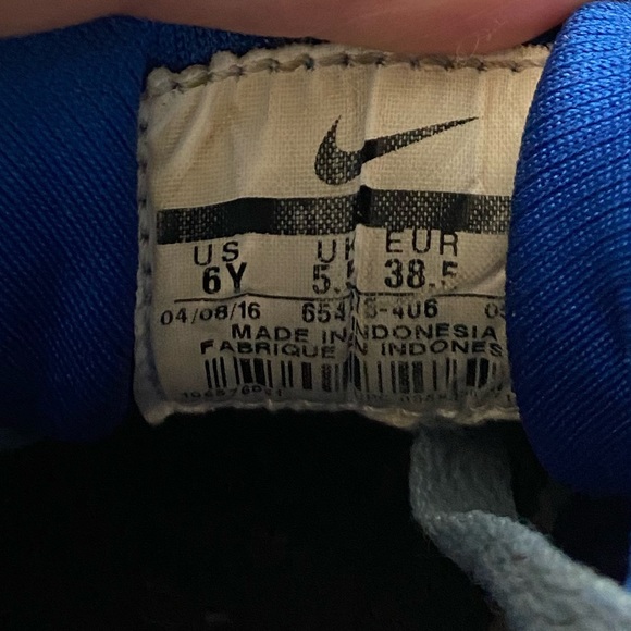 Boys blue size 6 Nike Huraches - Picture 4 of 4